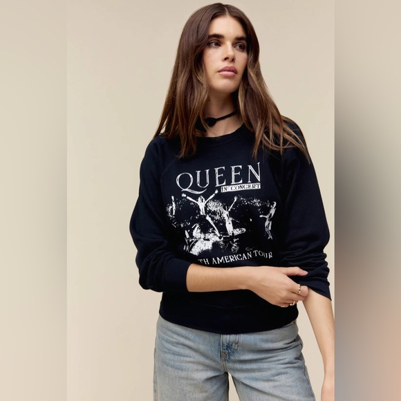 NWT DAYDREAMER QUEEN SOUTH AMERICAN TOUR RAGLAN CREW - Picture 2 of 11